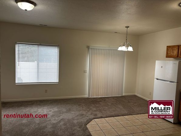 2405 S Big Village Ct