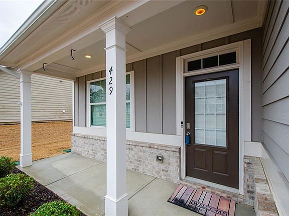 4th image of 429 Valley View Cir