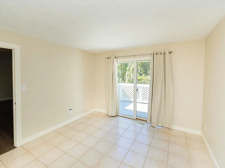 1346 S College Mall Rd — Photo 7