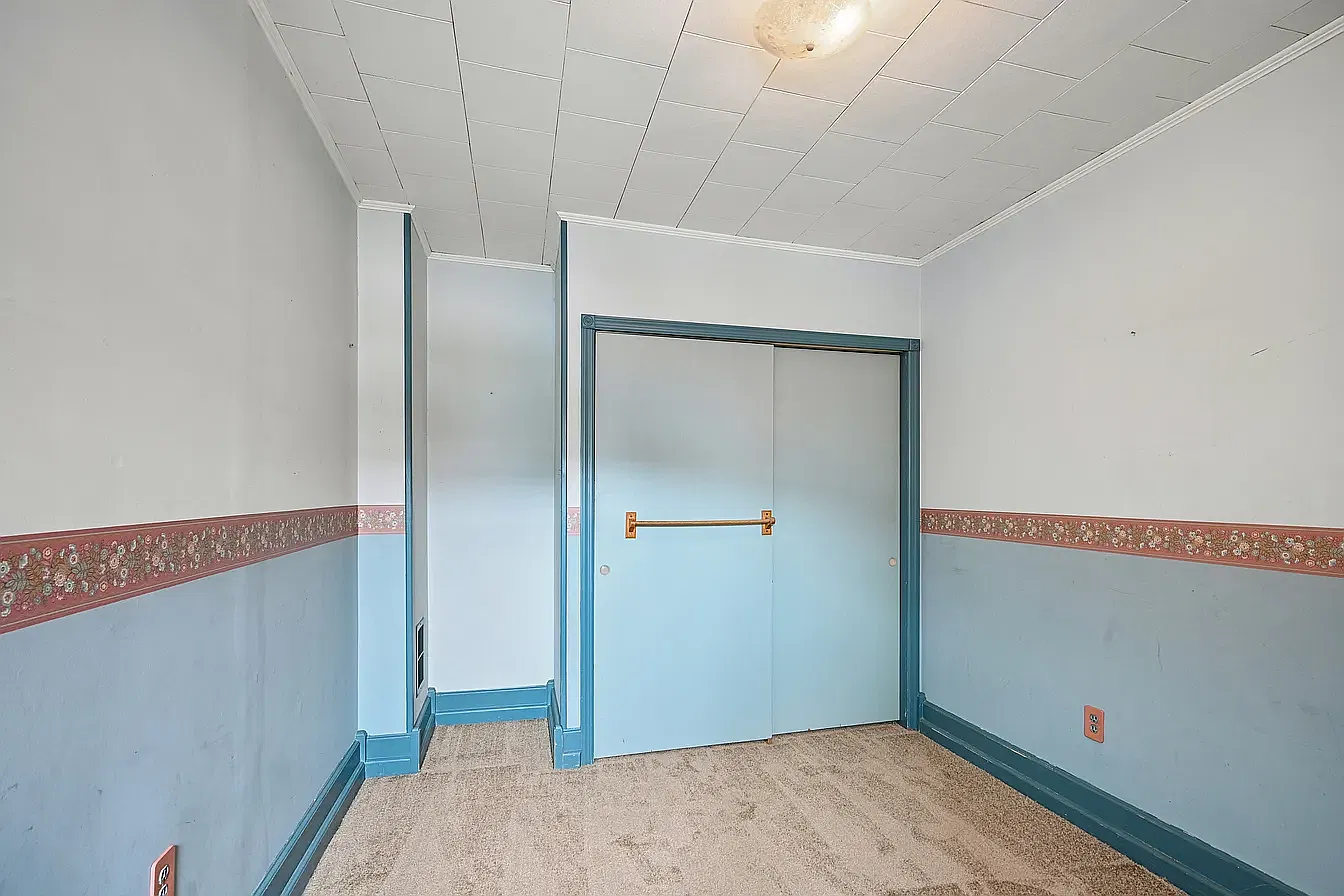 5 bed, 1763 sqft, $700 — Photo 2