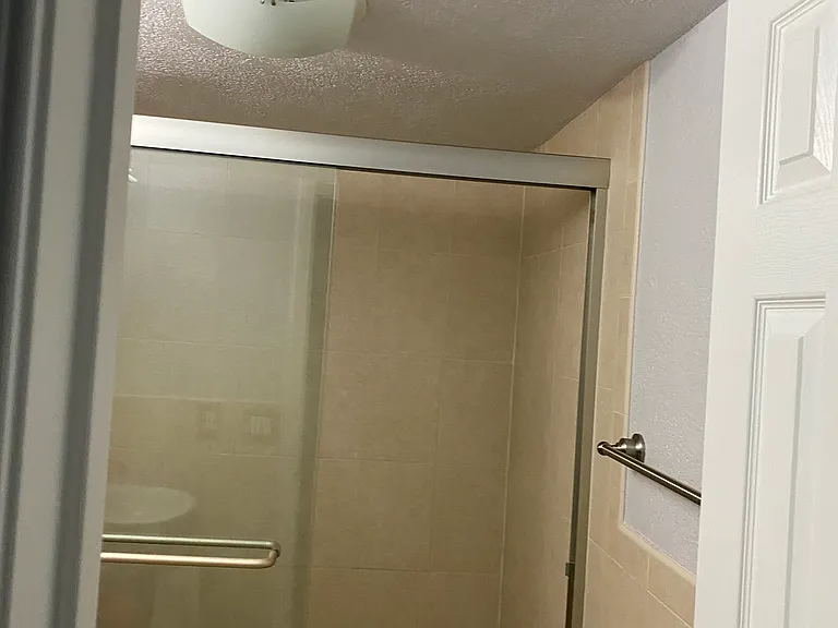 3940 Victoria Dr — Photo 6