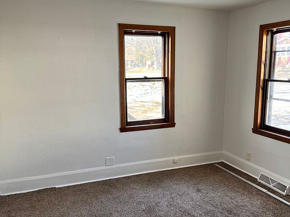 5th image of 203 Howard Ave #1