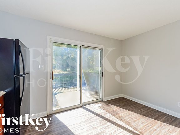 5th image of 18805 E Ponca Dr