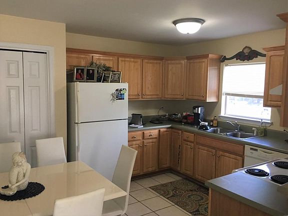 3rd image of 7467 Harvest Village Ct