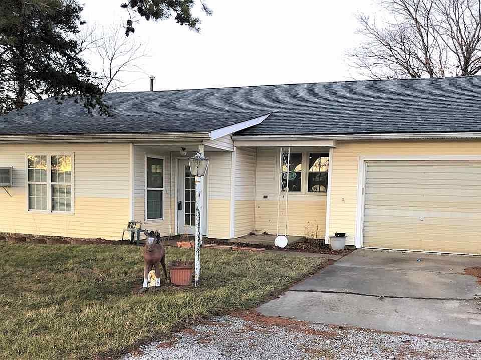 1st image of 601 Crescent Dr