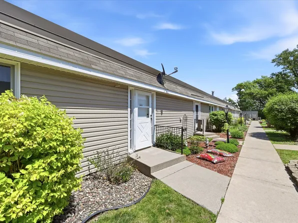 6081 Paris Ave N APT B2, Stillwater, MN 55082