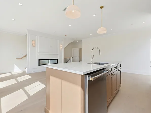 257-257 Market St #R, Brighton, MA 02135