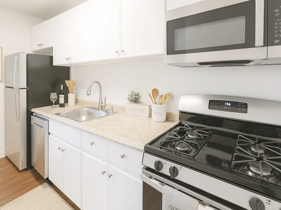 Some images have been virtually staged for illustrative purposes. Apartments are leased unfurnished.