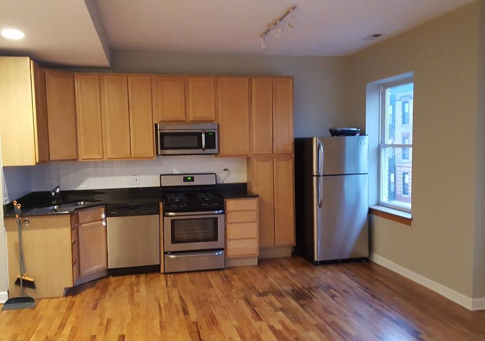 1st image of 1456 N Fairfield Ave #B