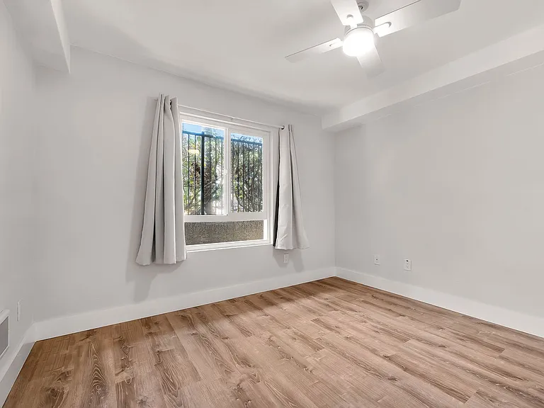 5252 Orange Ave #613 — Photo 8
