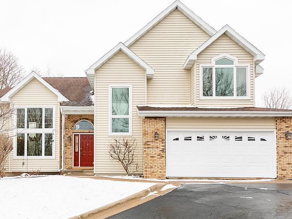 2nd image of W5761 Thistledown Dr