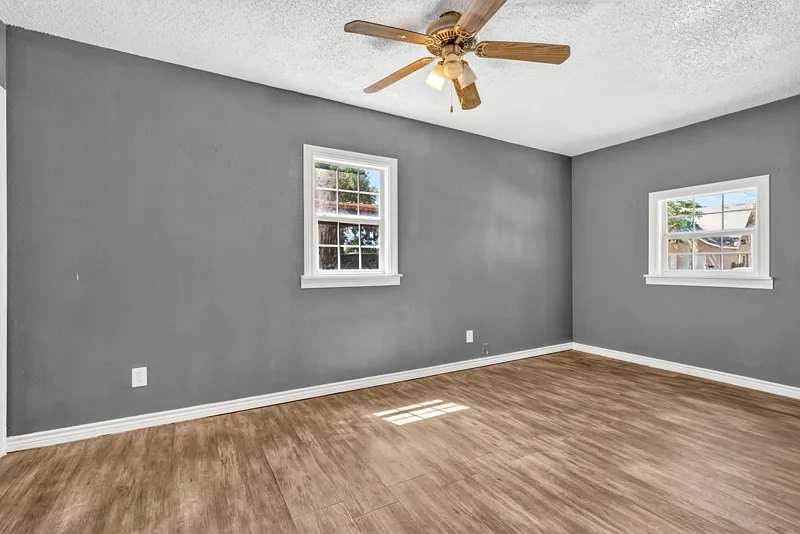 2 bed, 1.0 bath, 1058 sqft, $1,200 — Photo 4