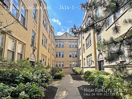2414 N Kilbourn Ave #3 Photo 1