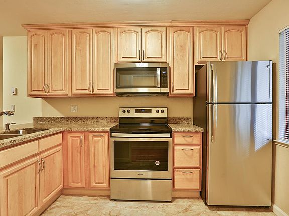 2nd image of 443 Alberto Way Unit B116