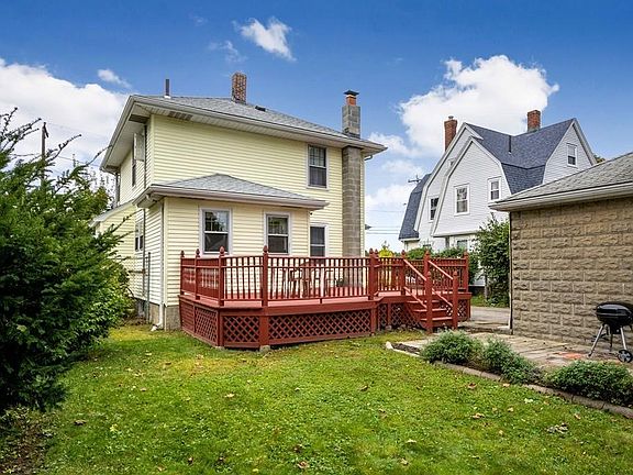 5th image of 19 Beechwood St