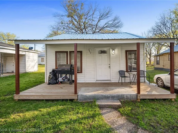 603 Grady Ave, Poteau, OK 74953