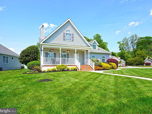 3rd image of 105 Hornbill Ct