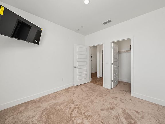 5th image of 4385 Hawkfinch Cir