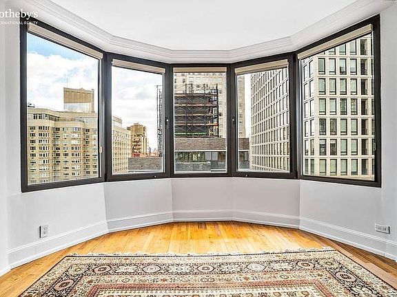 3rd image of 44 W 62nd St APT 30D