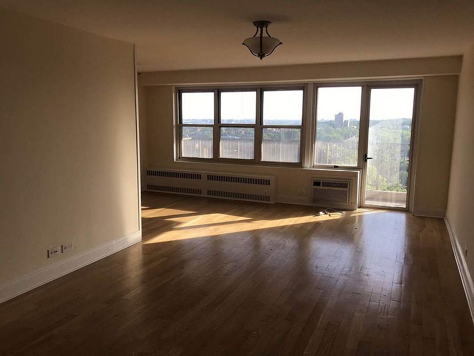 1st image of 12333 83rd Ave APT 1706