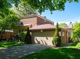 1725 Keeney St, Evanston, IL 60202