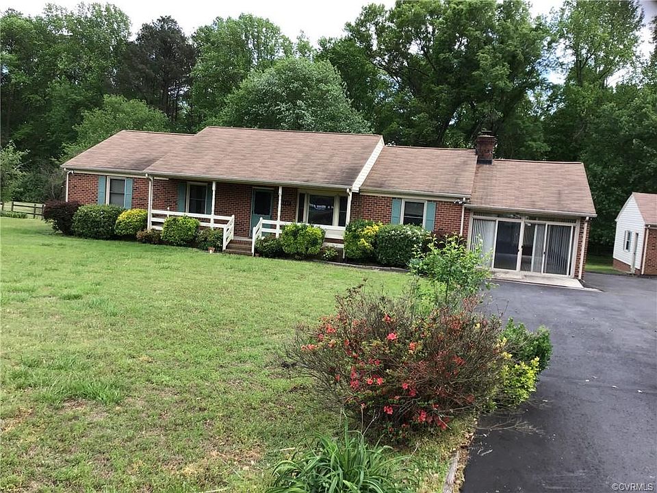 1st image of 18407 Lakewood Dr