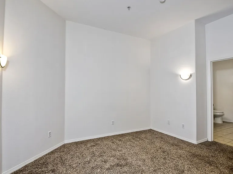 Harborview Apartments — Photo 57