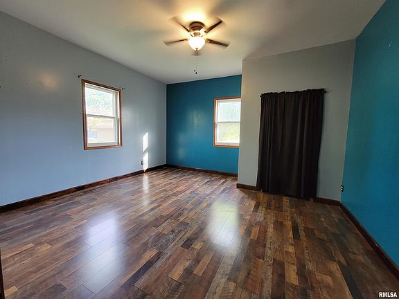3rd image of 6111 Byron St