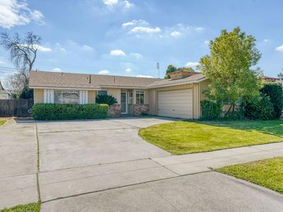 4034 E Buckingham Way, Fresno, CA, 93726