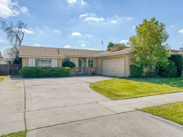 4034 E Buckingham Way, Fresno, CA 93726