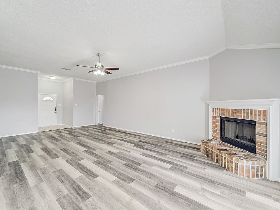 2nd image of 3300 Tommy Hays Dr