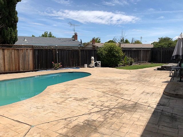 1st image of 7421 Shady Hollow Dr