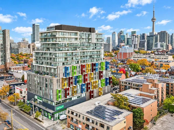 297 College St, Toronto, ON