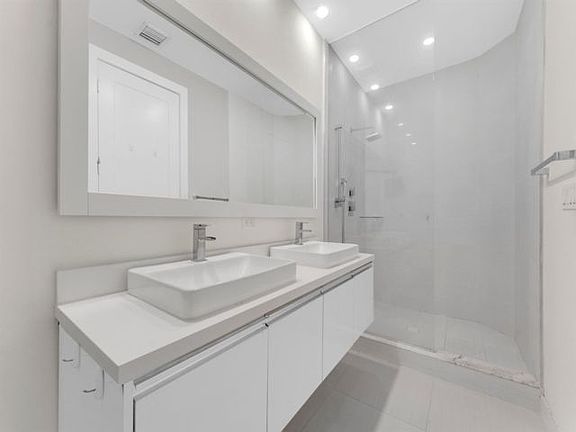2nd image of 10220 NW 63rd Ter