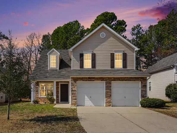 316 Valley Glen Dr, Morrisville, NC 27560