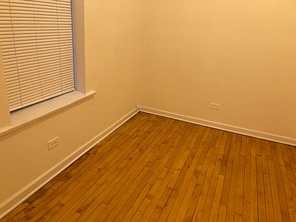4th image of 846 N Maplewood Ave #1R