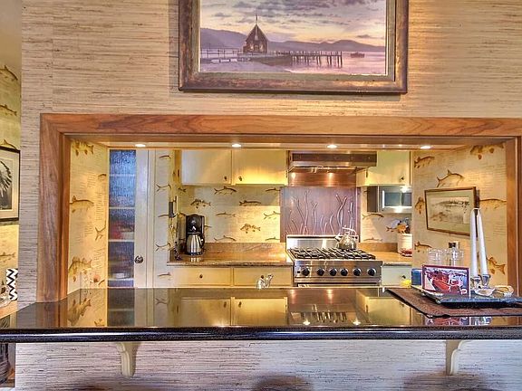 4th image of 125 Lassen Dr #6