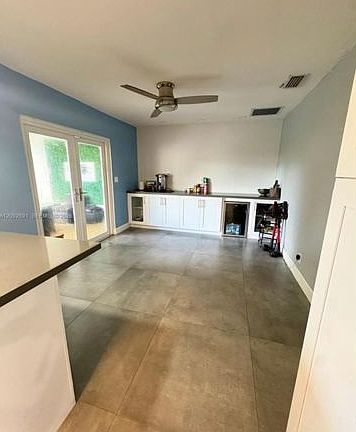 5th image of 1711 N 47th Ave
