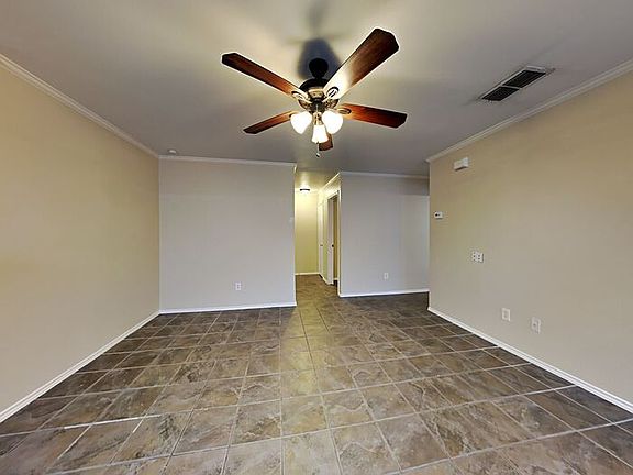 3rd image of 3130 Edmonton Dr