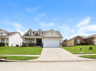 2002 Briar Grove Dr, Conroe, TX 77301