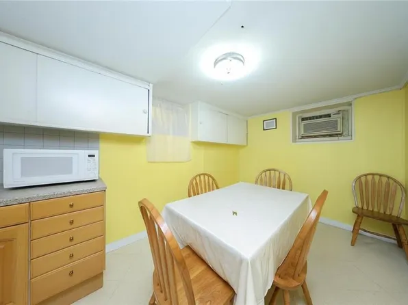 1813 Bay Ridge Avenue image 22 of 31