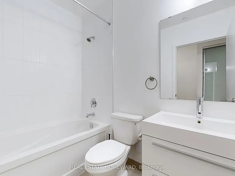 297 College St #722 — Photo 15