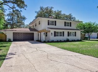 231 Country Club Rd, Shalimar, FL 32579