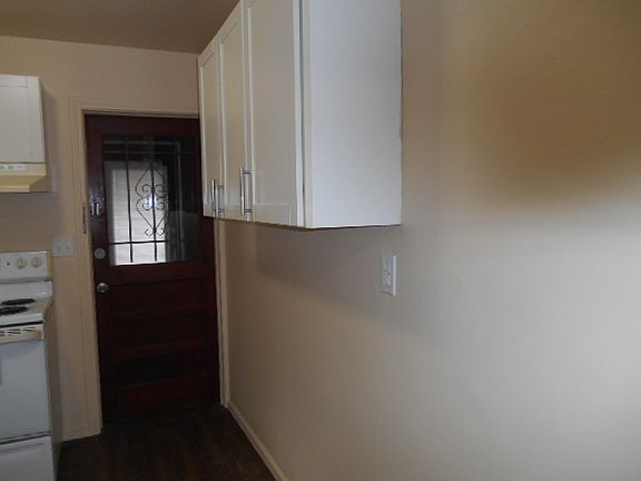 3rd image of 130 S Adelle Ave
