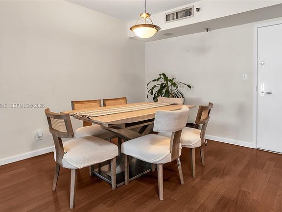 3rd image of 3300 NE 192nd St APT 202