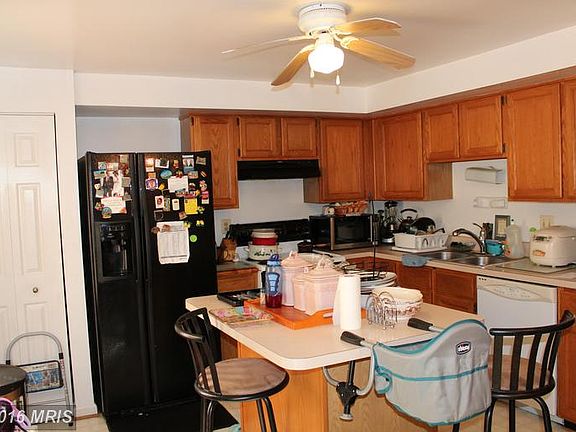 4th image of 12895 Effingham Ct