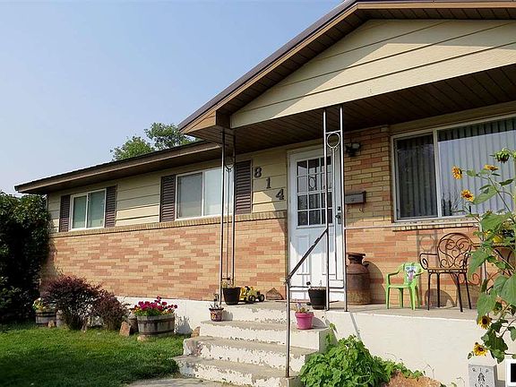 2nd image of 814 Rose Marie Dr