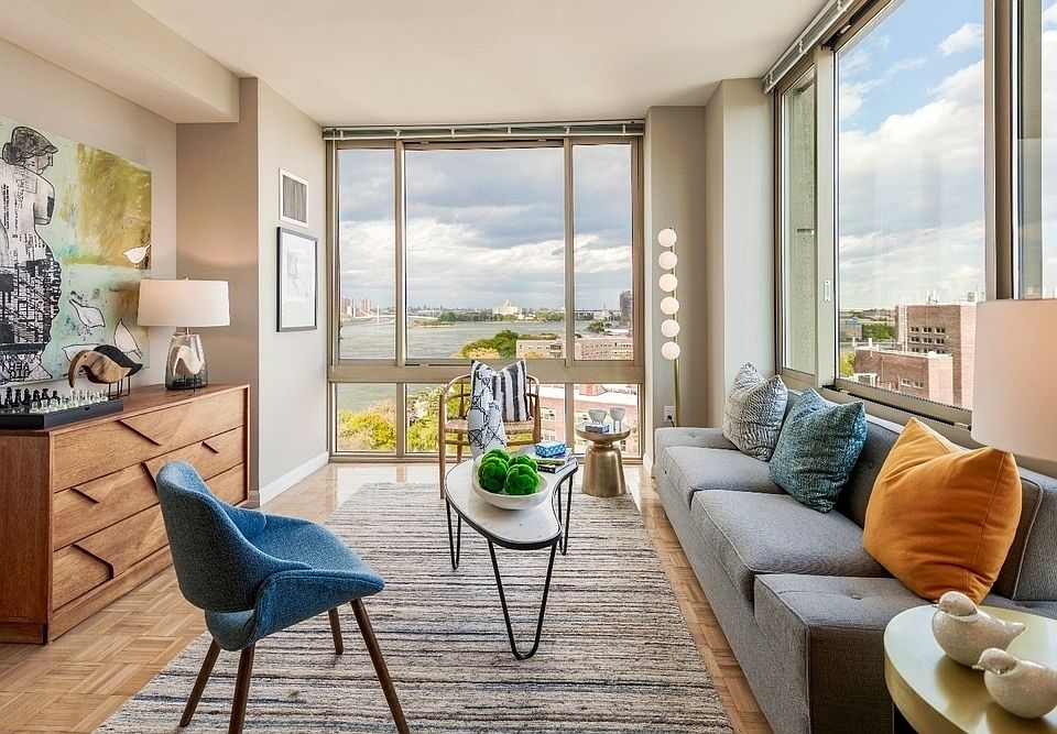 1st image of 888 Main St APT 1017
