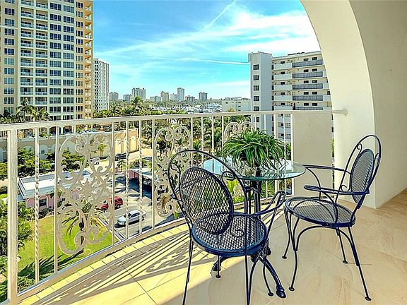 4th image of 37 Sunset Dr APT 73