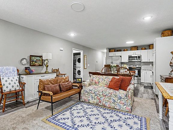 5th image of 26 Miron St